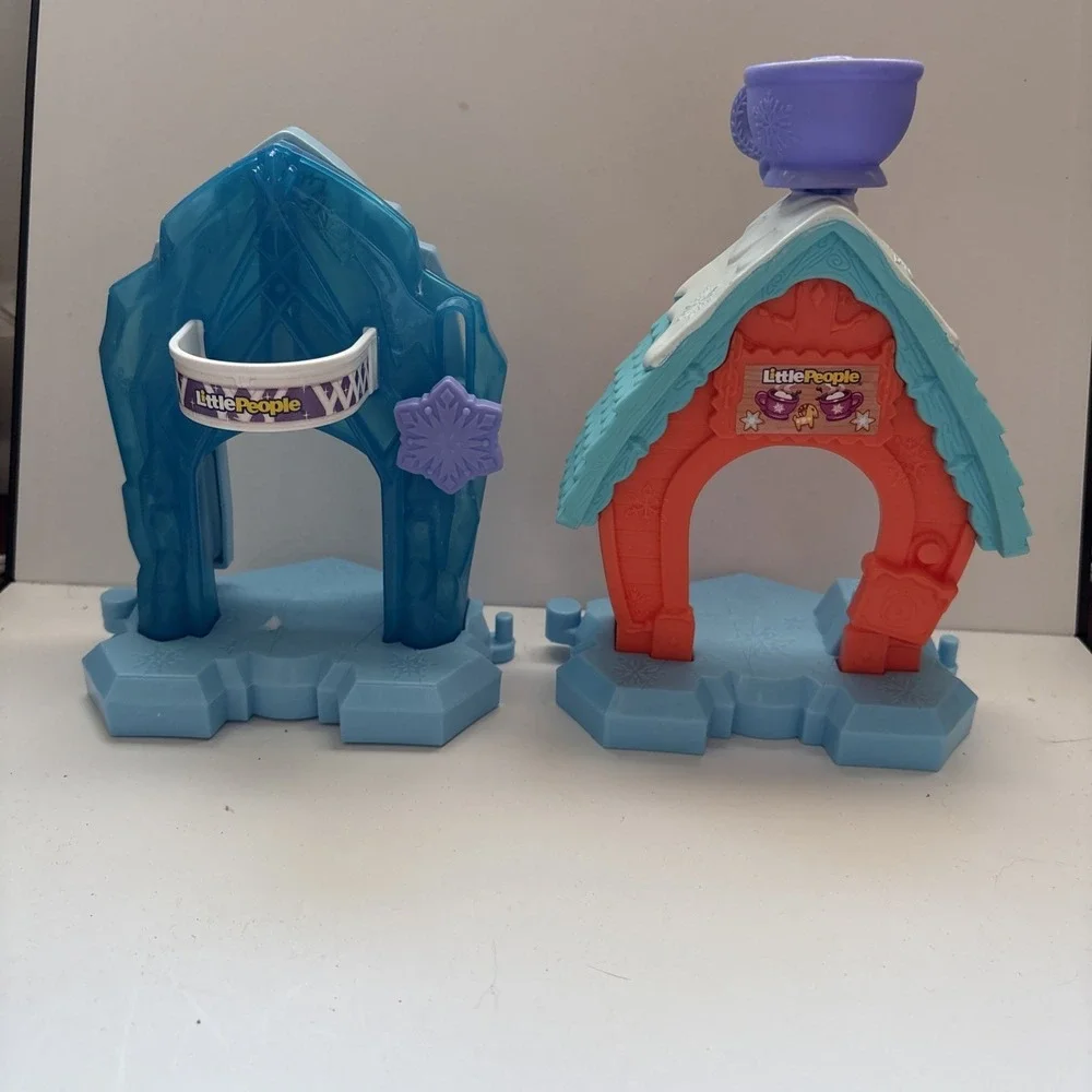 2021 Disney Frozen Fisher Price Little People Toy Playset Lot Olaf's Cafe/ Elsa